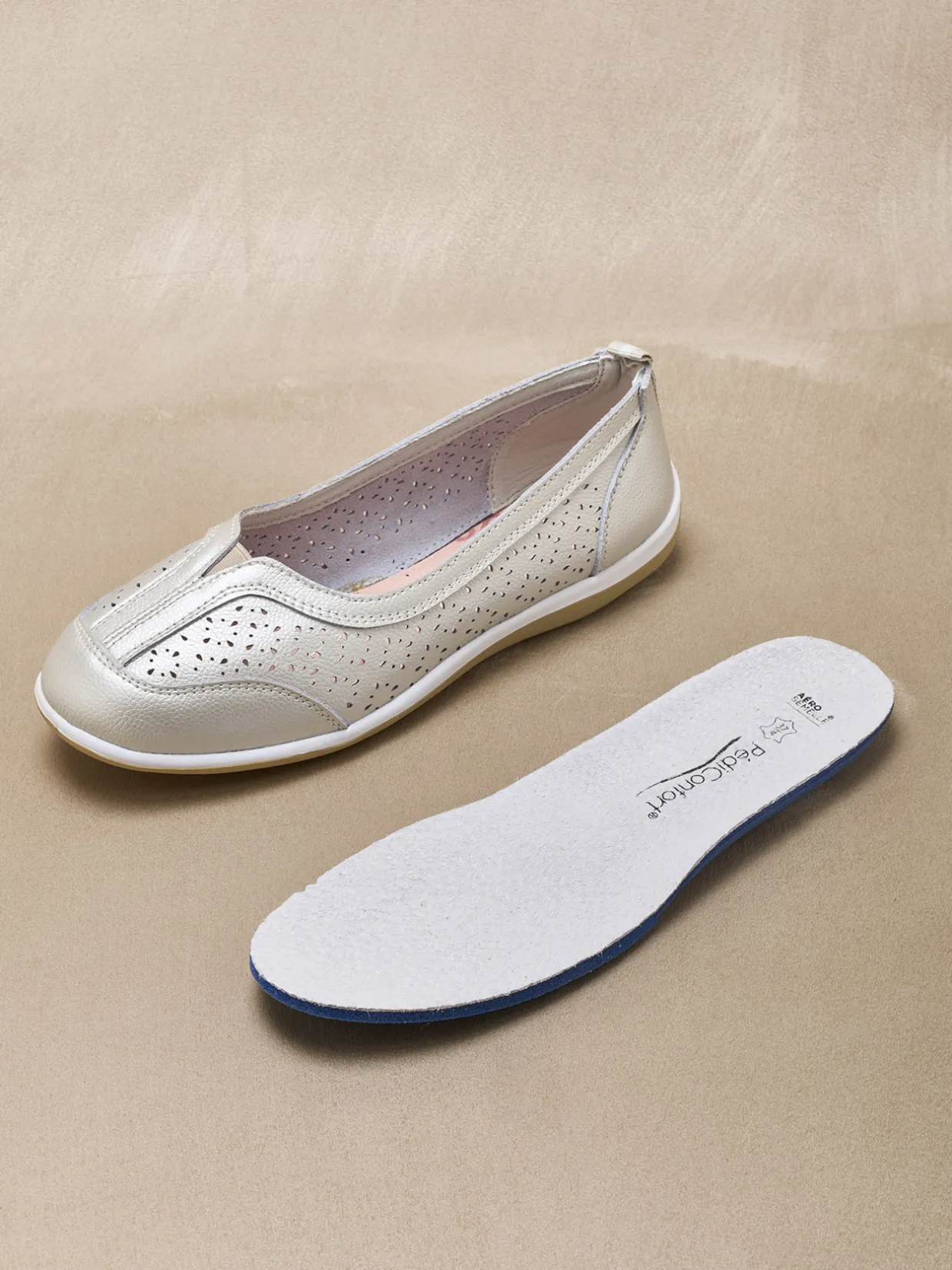 Femme Pédiconfort Ballerines dessus cuir perforé