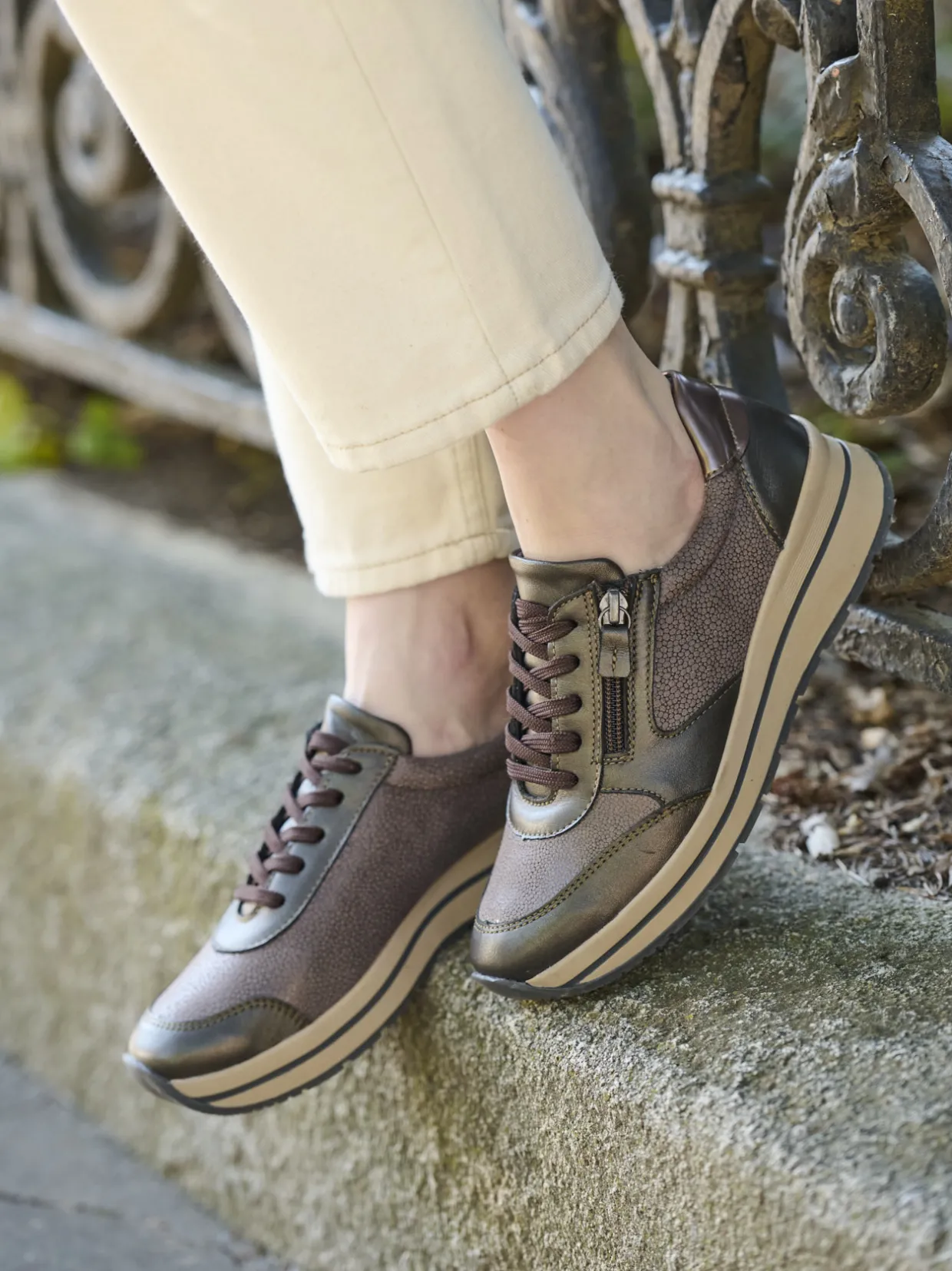 Femme Pédiconfort Baskets zip et lacets semelle amovible