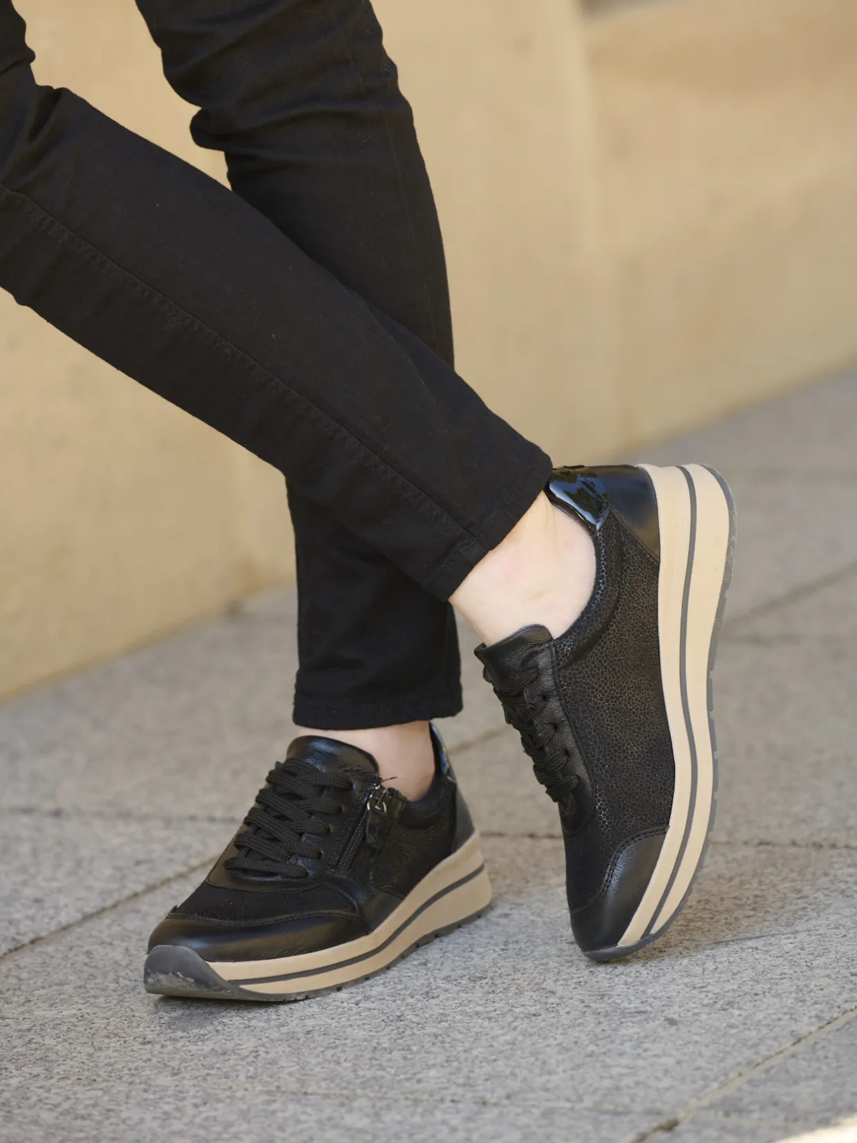 Femme Pédiconfort Baskets zip et lacets semelle amovible