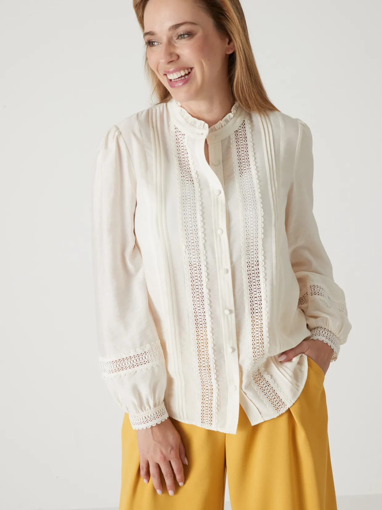 Femme Daxon Blouse col volanté