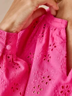 Femme Daxon Blouse en brooderie anglaise