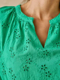 Femme Daxon Blouse en brooderie anglaise