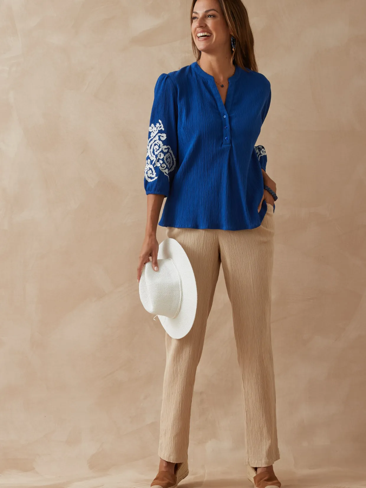 Femme Daxon Blouse manches brodées