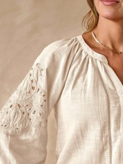 Femme Daxon Blouse manches brodées