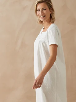 Daxon Chemise de nuit plumetis