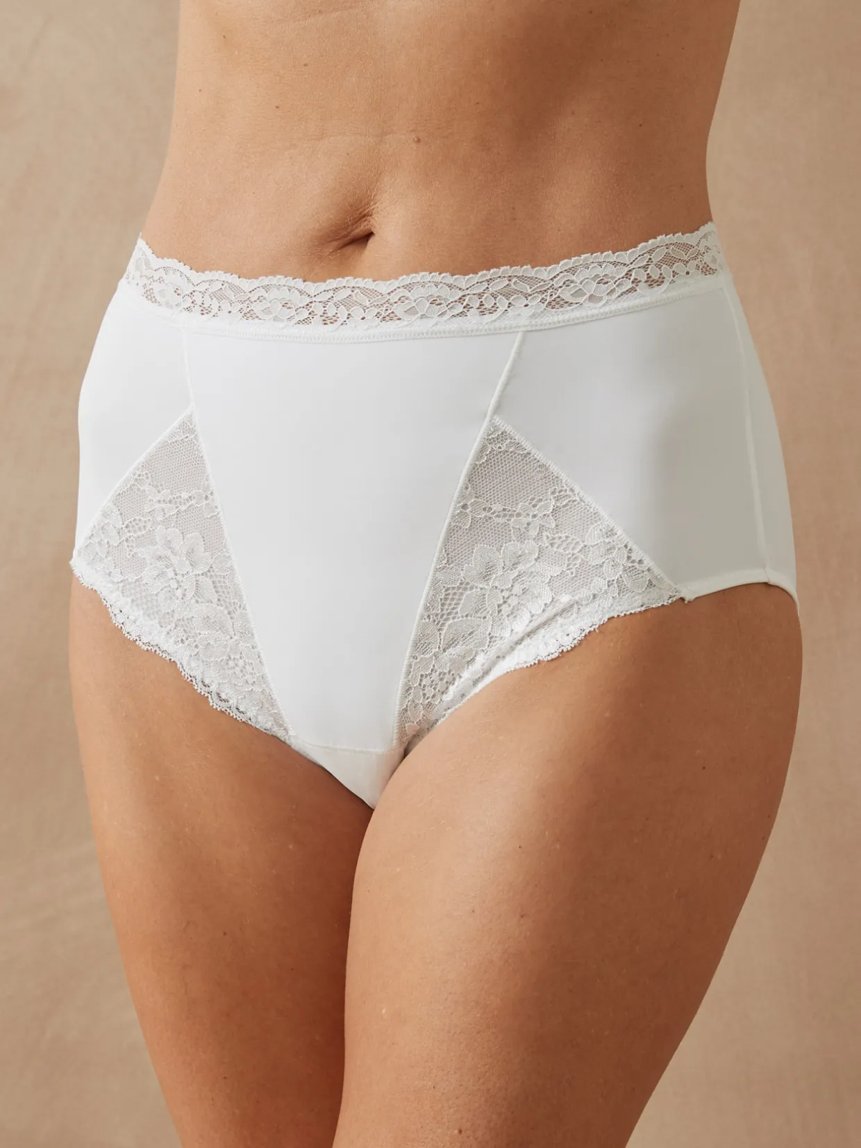 Daxon Lot 2 culottes gainantes avec dentelle