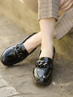 Femme Pédiconfort Mocassins cuir large chaînette fantaisie