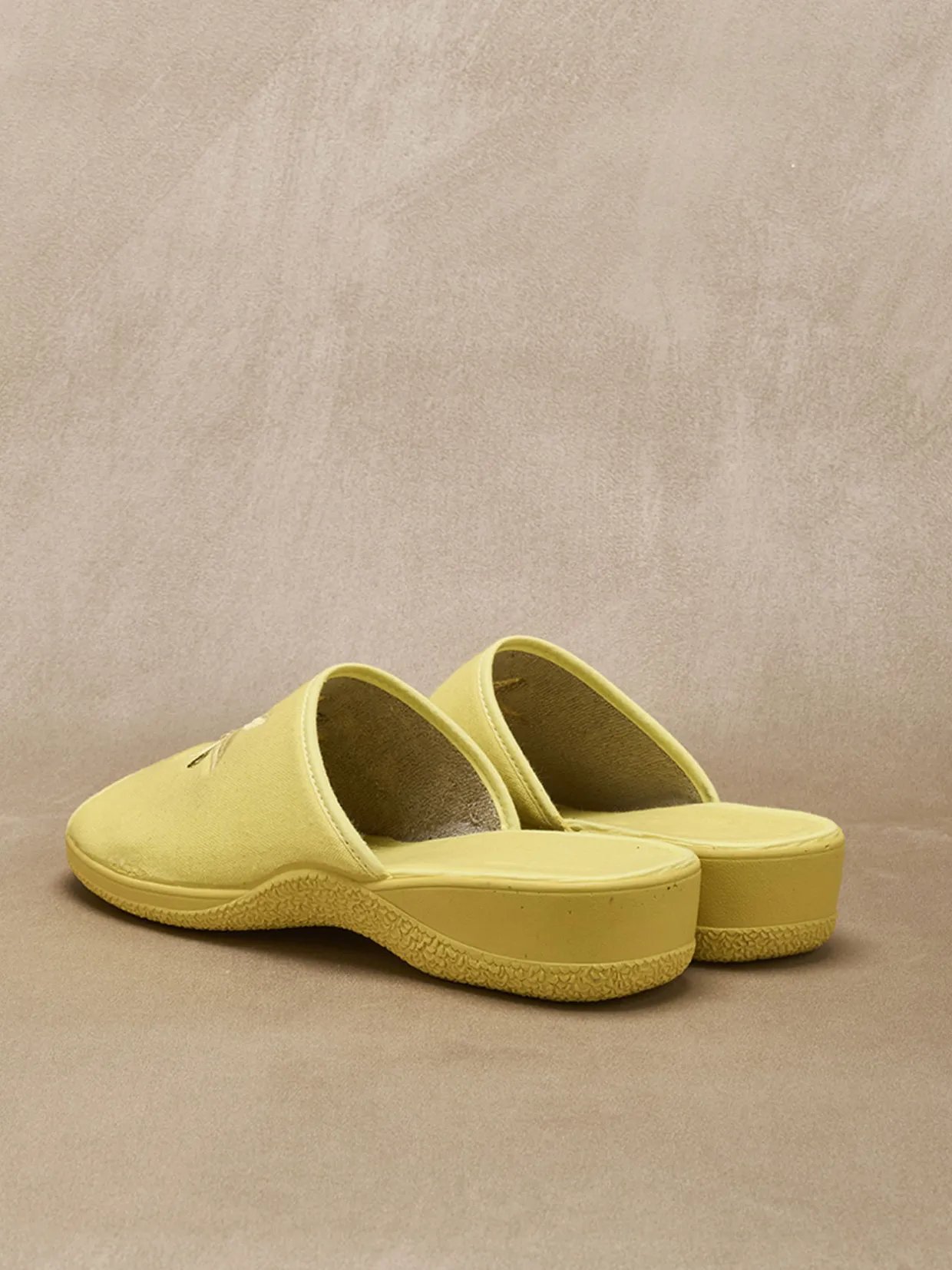 Femme Pédiconfort Mules brodées doublure éponge