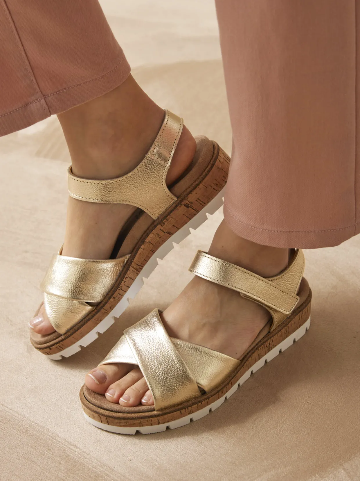 Femme Pédiconfort Sandales à scratch aérosemelle amovible