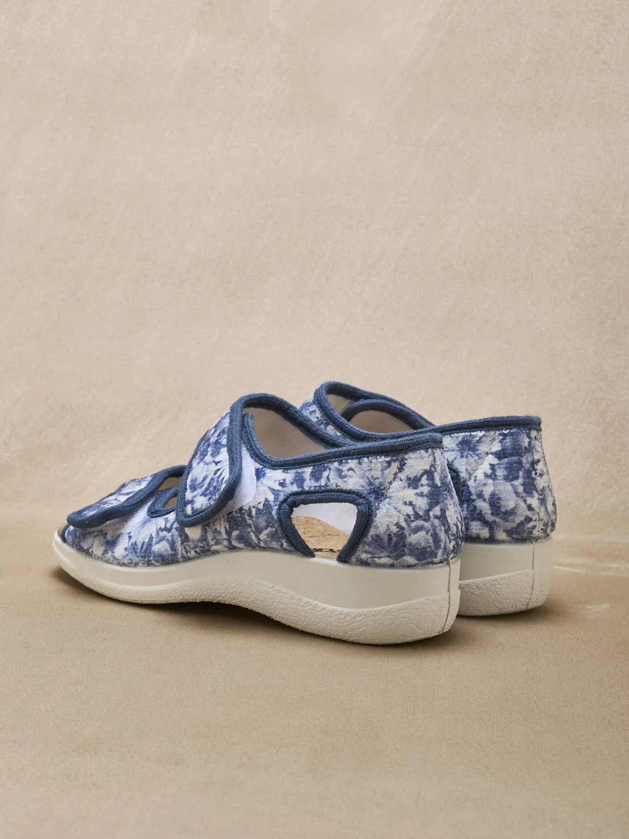 Femme Pédiconfort Sandales à scratchs ouverture totale