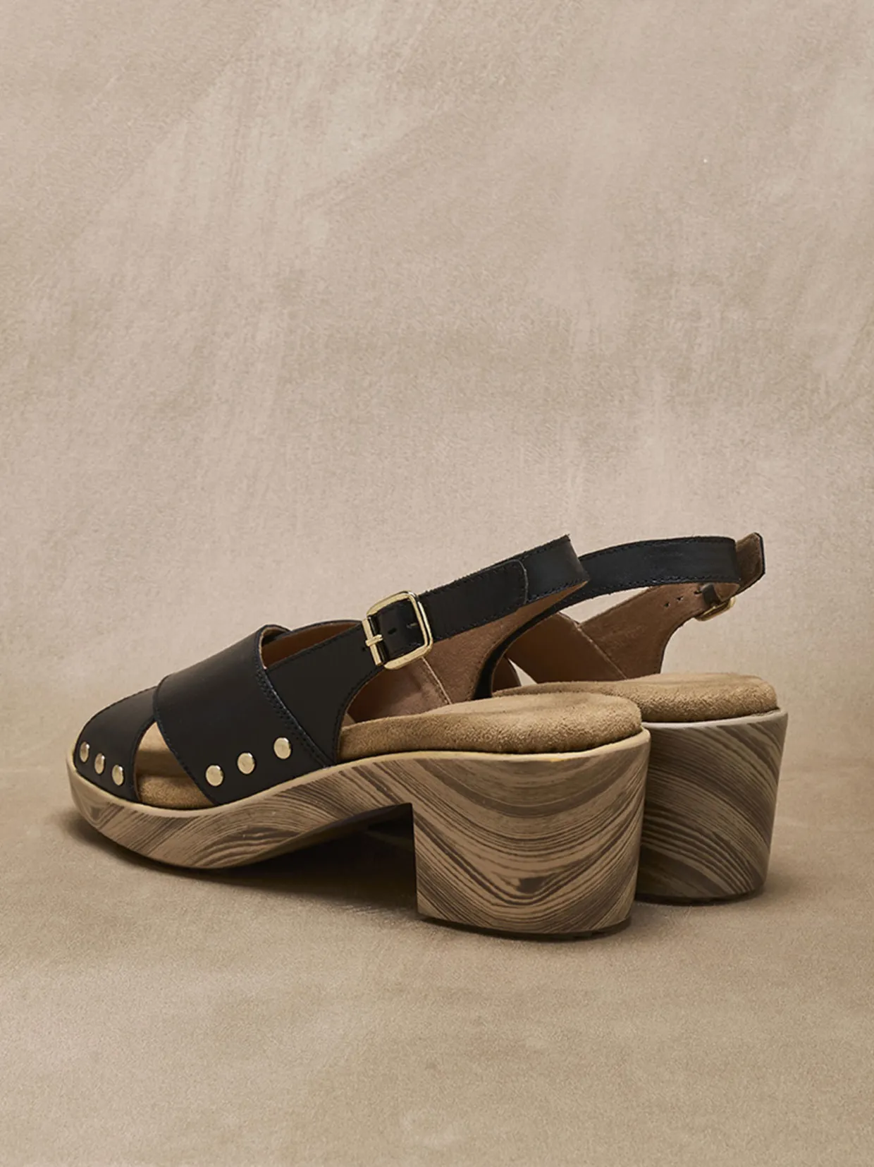 Femme Pédiconfort Sandales cuir détails clous