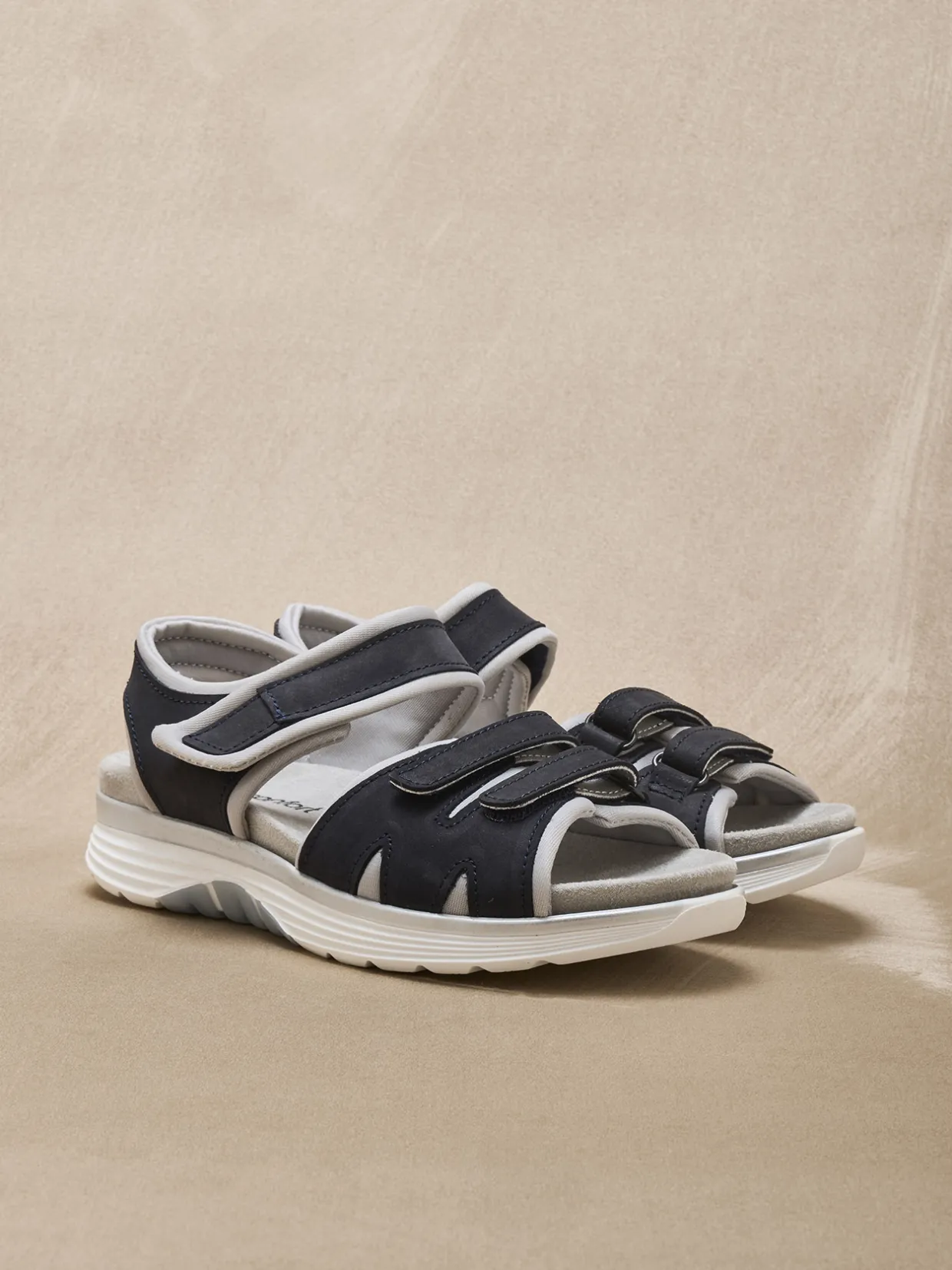 Femme Pédiconfort Sandales spécial marche à scratchs