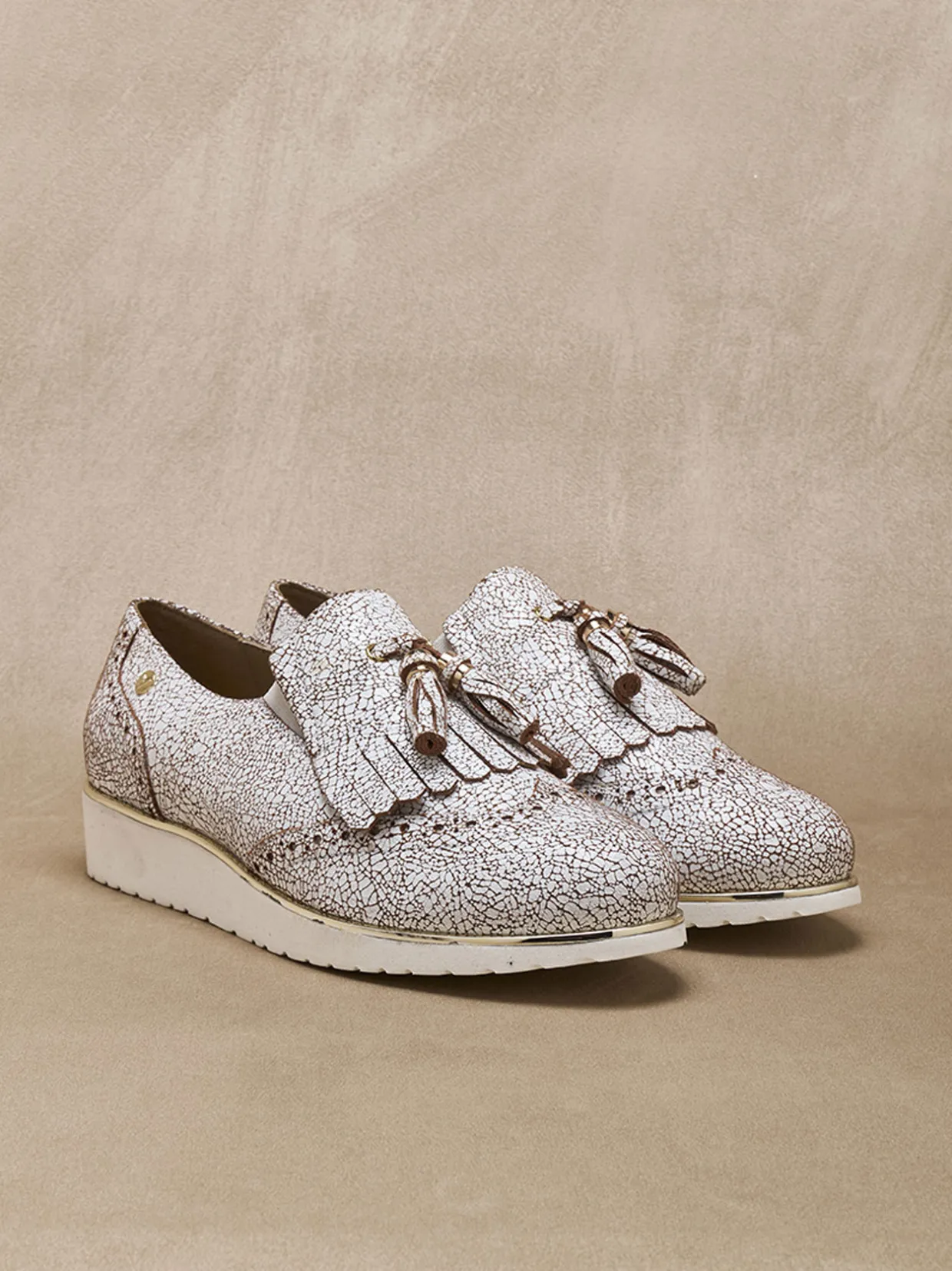 Femme Pédiconfort Sans-gêne à pompons élastiqués côtés