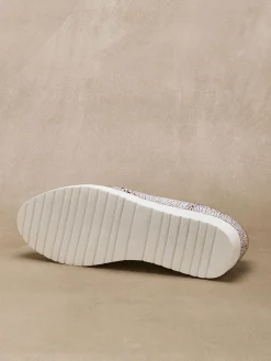 Femme Pédiconfort Sans-gêne à pompons élastiqués côtés