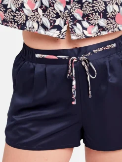 Sans Complexe Short en satin In Style