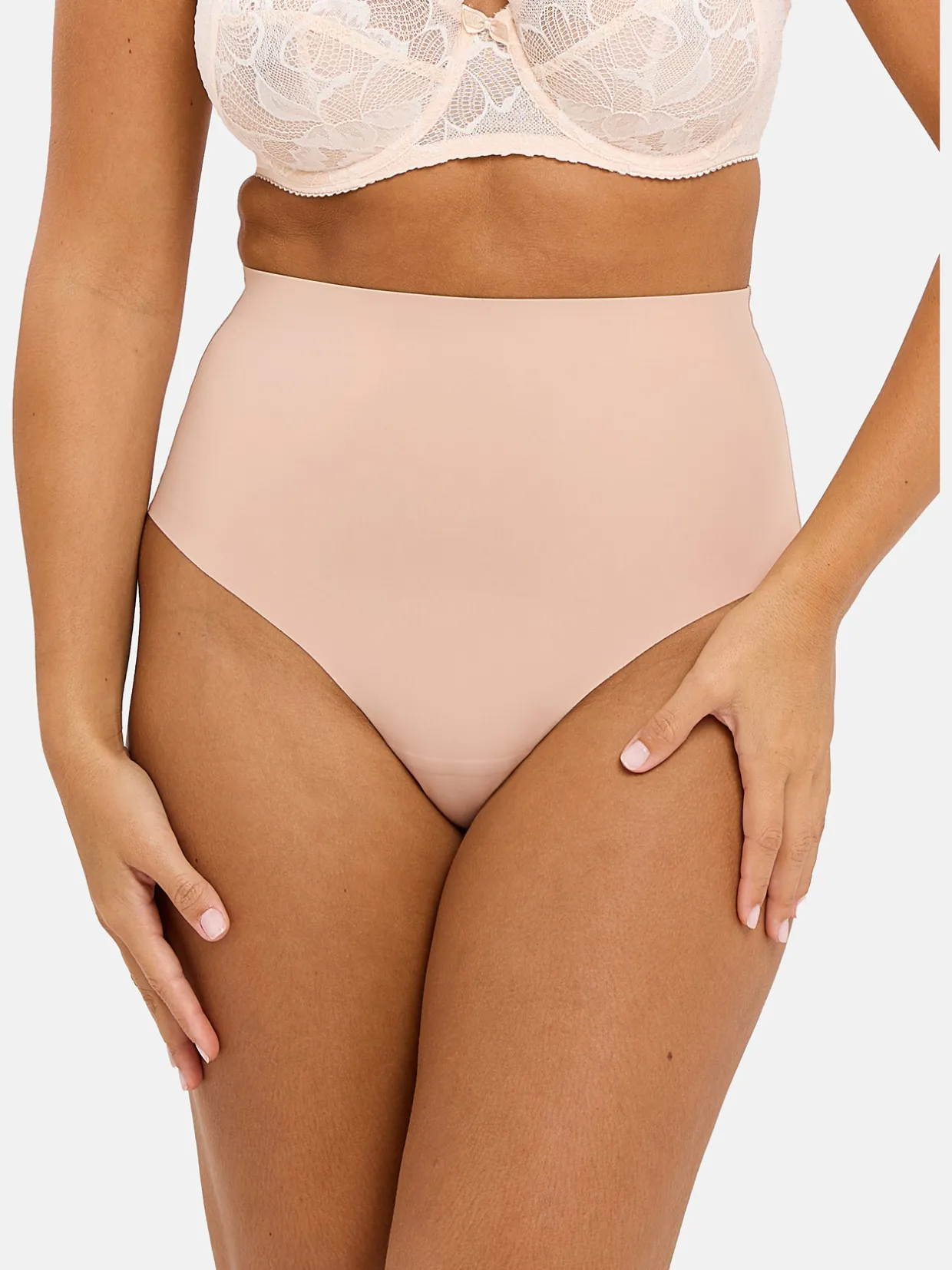 Sans Complexe String sculptant invisible Perfect Touch