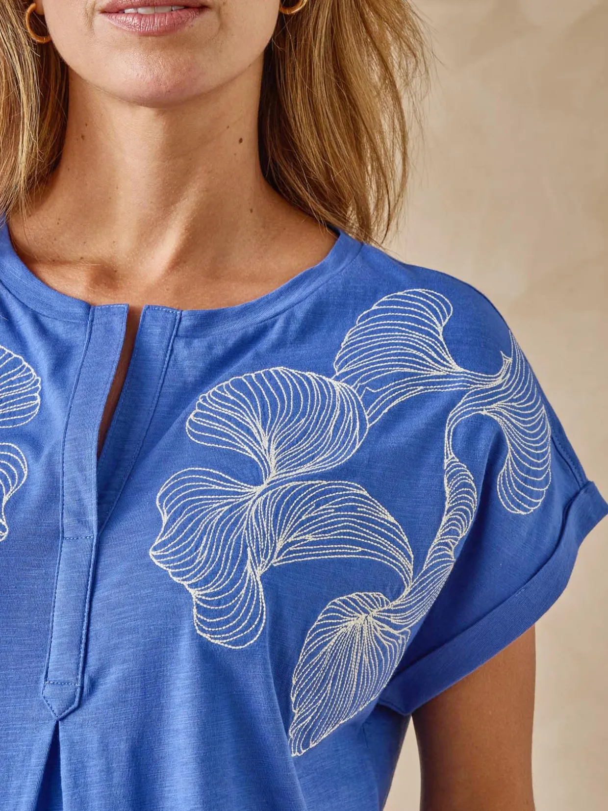 Femme Daxon Tee-shirt brodé encolure tunisienne