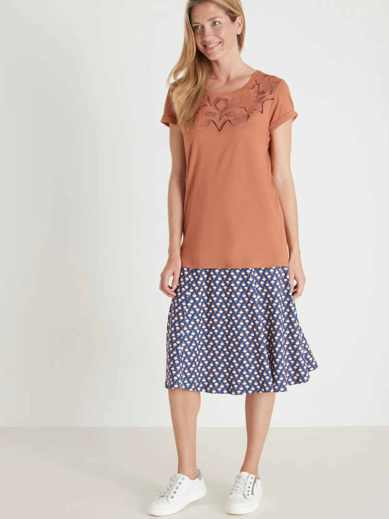 Femme Daxon Tee-shirt coton à broderies ajourées